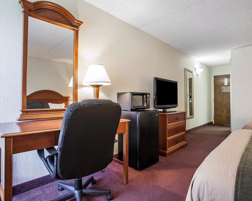 Comfort Inn Lehigh Valley West Fogelsville Buitenkant foto