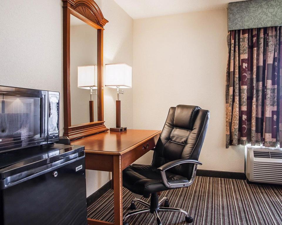 Comfort Inn Lehigh Valley West Fogelsville Buitenkant foto
