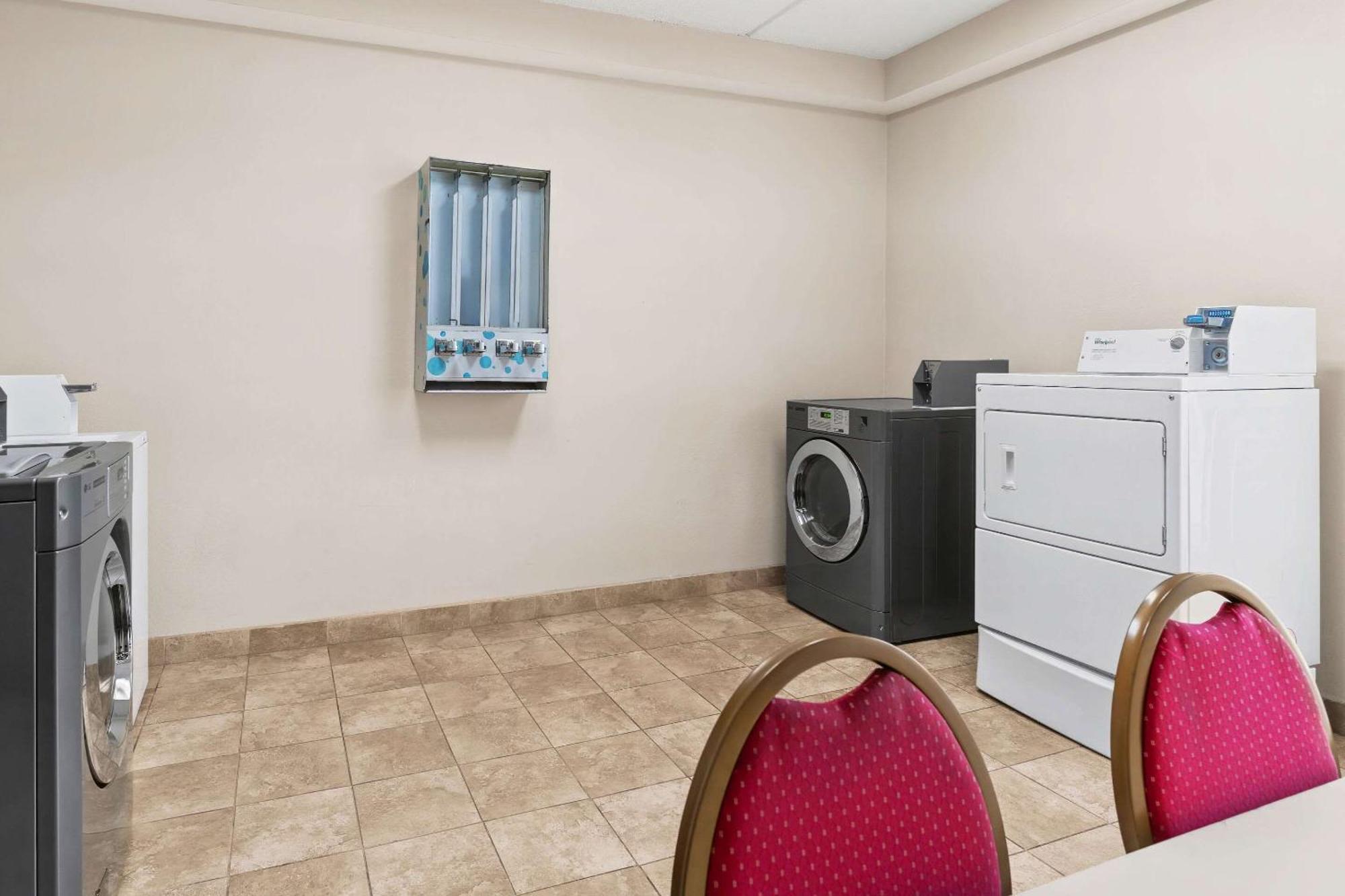 Comfort Inn Lehigh Valley West Fogelsville Buitenkant foto
