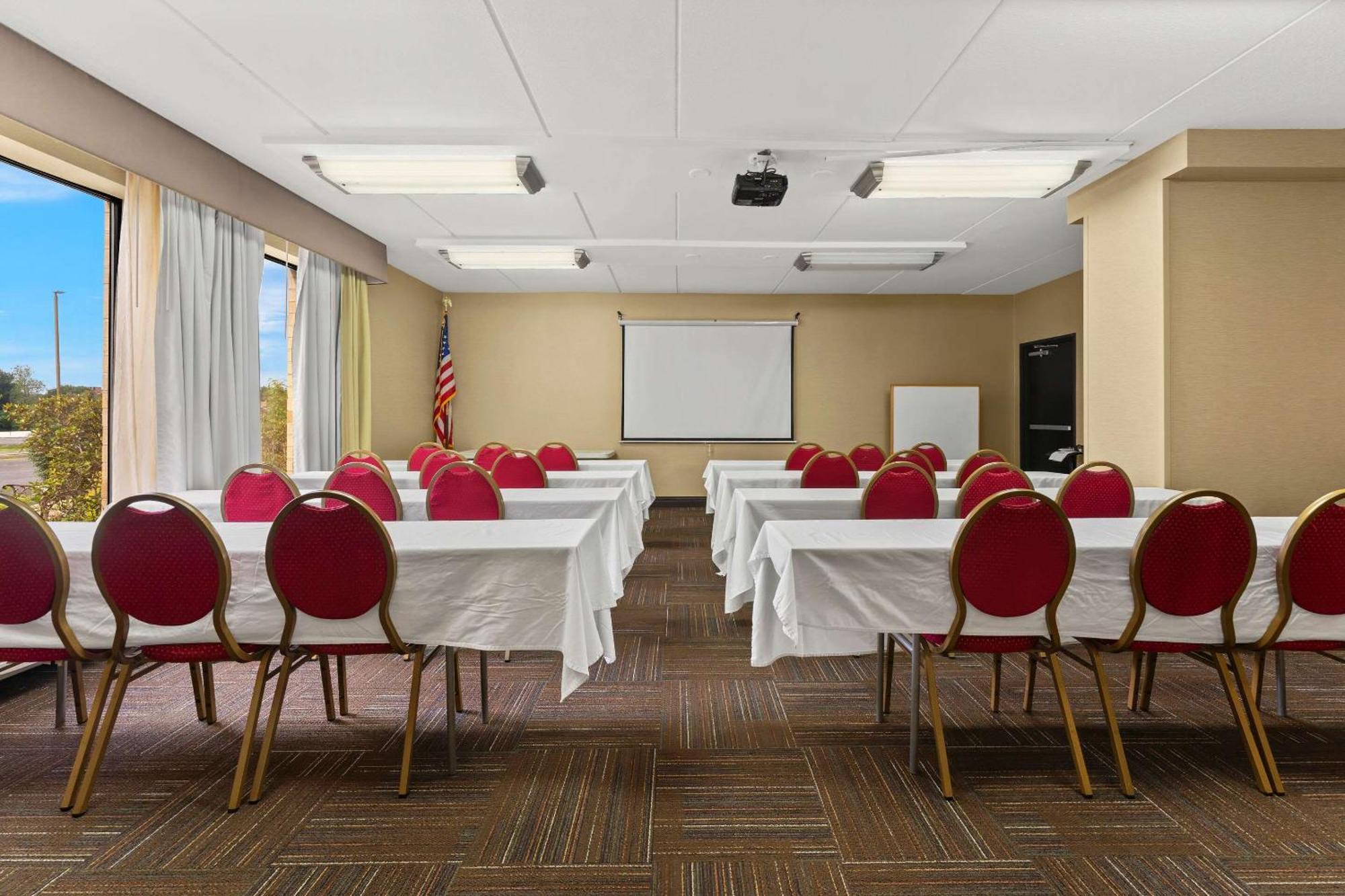 Comfort Inn Lehigh Valley West Fogelsville Buitenkant foto