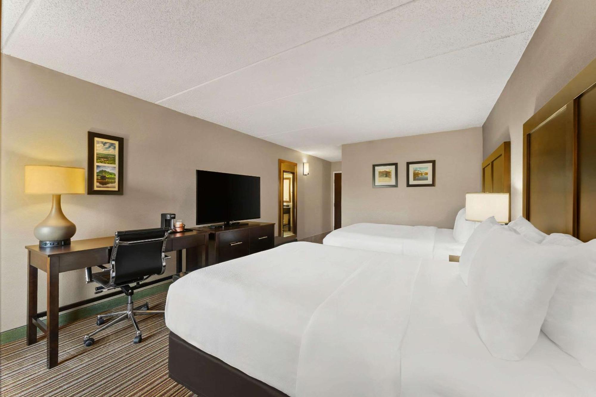 Comfort Inn Lehigh Valley West Fogelsville Buitenkant foto