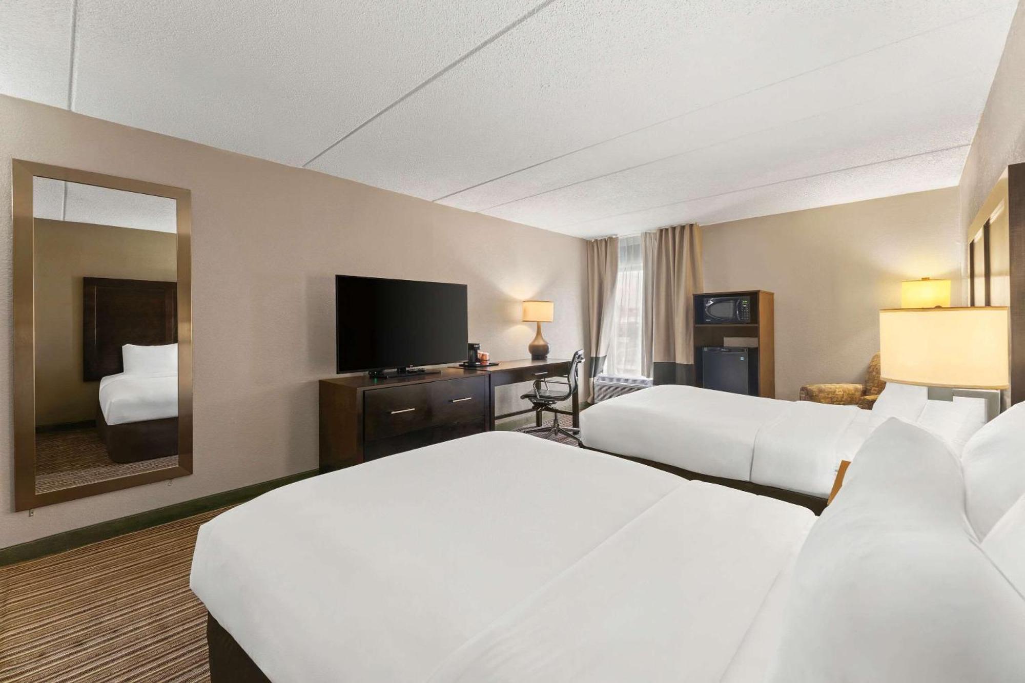 Comfort Inn Lehigh Valley West Fogelsville Buitenkant foto