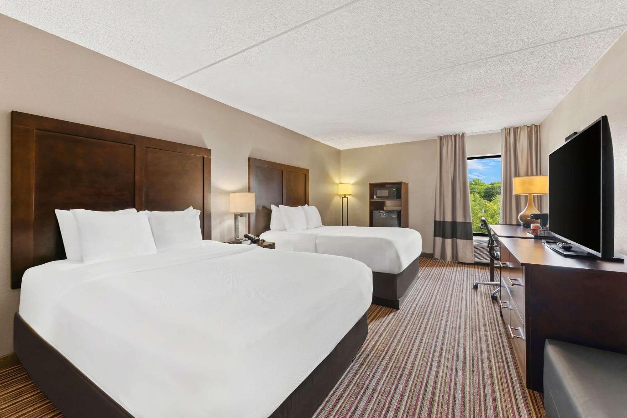 Comfort Inn Lehigh Valley West Fogelsville Buitenkant foto